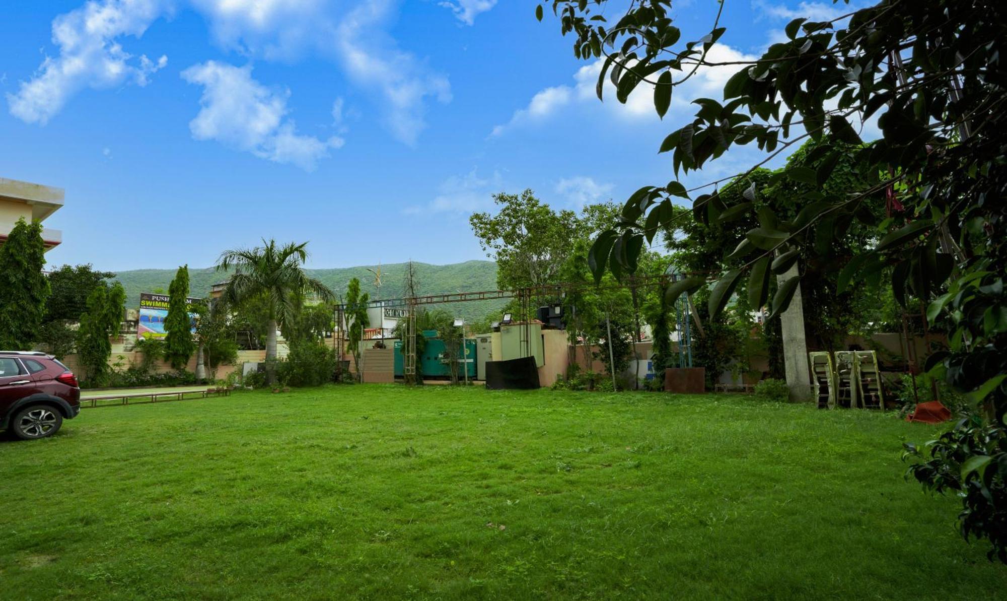 Hotel Treebo Raj Garden, Near Pushkar Lake Exterior foto